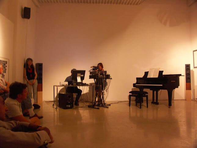 Giuseppe Chiari, Pietro Mottola, Opere ed Emissioni, 2006, STUDIO STEFANIA MISCETTI, performance view