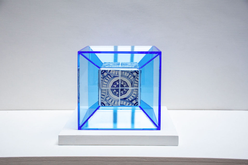 Ignasi Monreal, Cube, 2019, porcelain and plexiglass