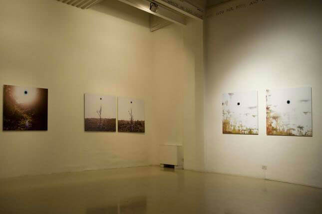 Marco Delogu, Soli neri, 2010, exhibition view