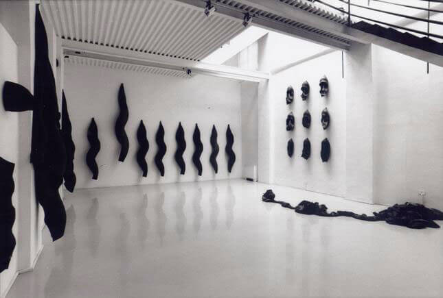 Paolo Canevari, Camere d'aria, 1991, exhibition view